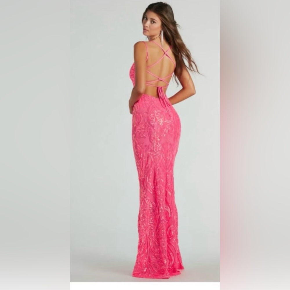 👑 BRAND NEW. Stunning detail & color!